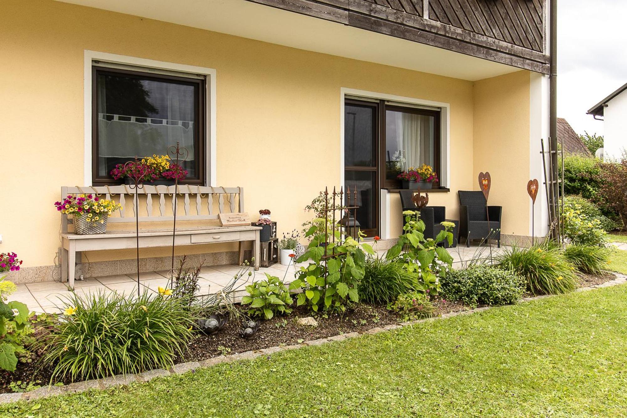 Buchen Blick - Ruhige Moderne Ferienwohnung 82Qm. Fichtelberg Exterior foto
